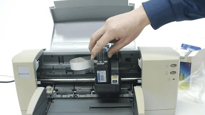 Replace the empty cartridges in hp printer